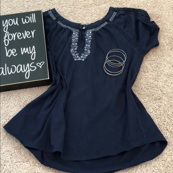 Lucky Brand Tops - Lucky Brand pheasant short sleeve shirt, blue.